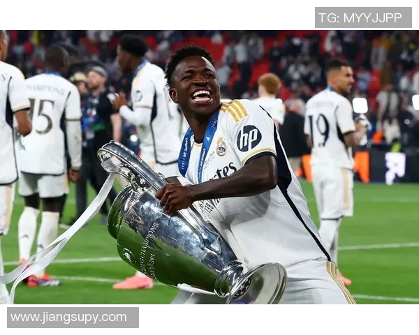 维尼修斯精彩表现引爆全场 高光瞬间回顾与战术分析